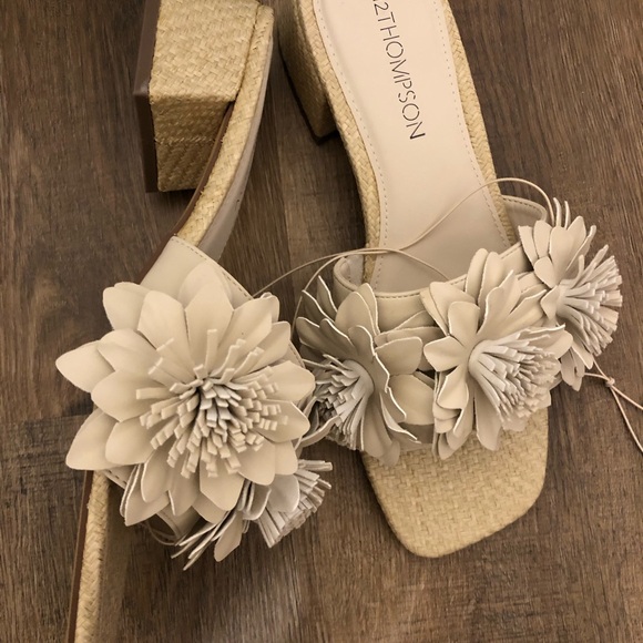 Thompson Cream Ruffle Sandals - Picture 2 of 6